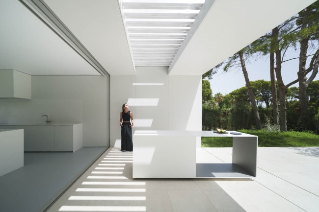 OUTDOOR KITCHEN